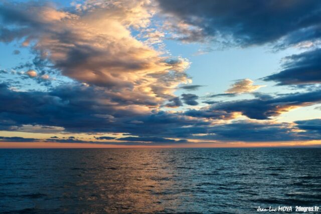 Ciel nuageux en Camargue ©J-Luc Moya 2 Degrés