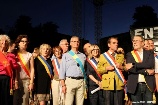 THT Rassemblement du 19.09.26 – élus (2) © Jean-Luc Moya • 2 Degrés Communication